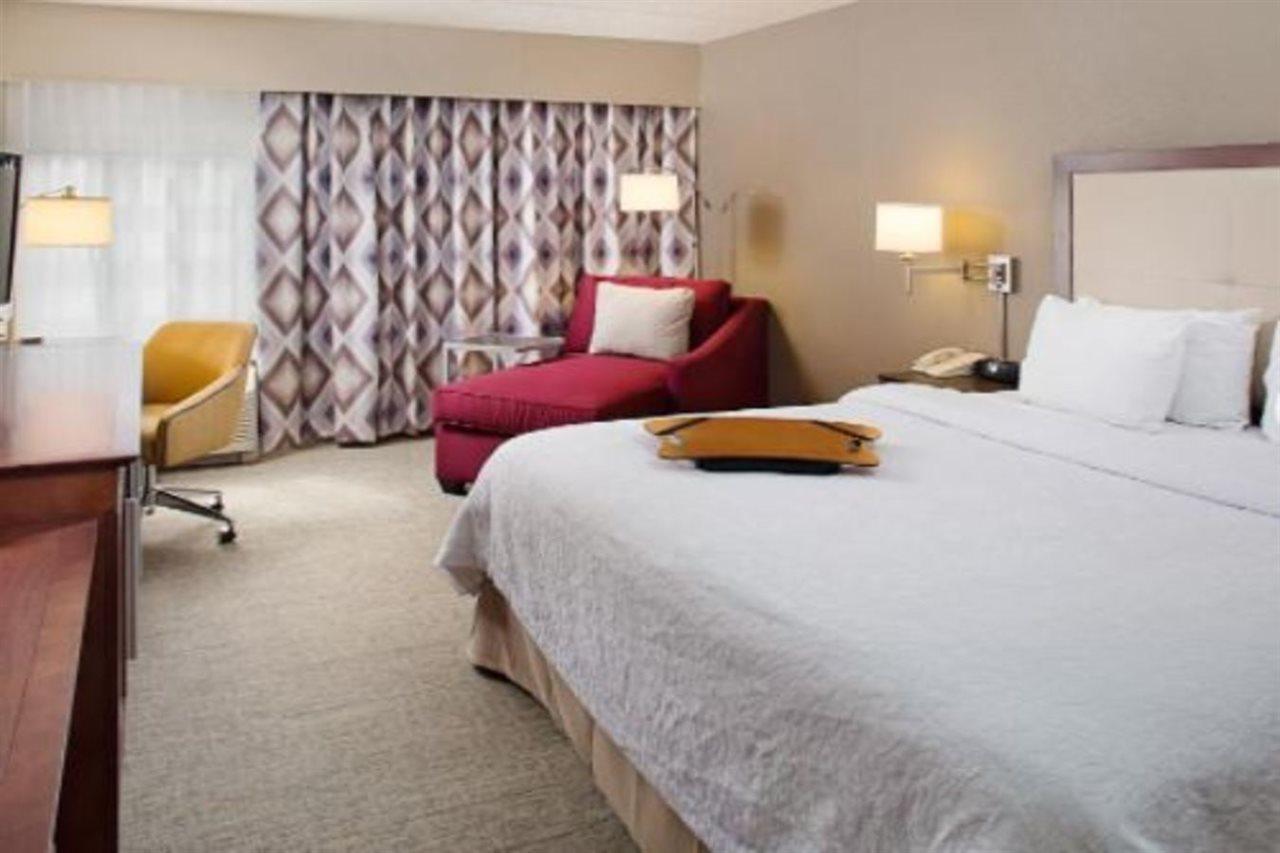 Hampton Inn Philadelphia/Уилоу Гроув Екстериор снимка