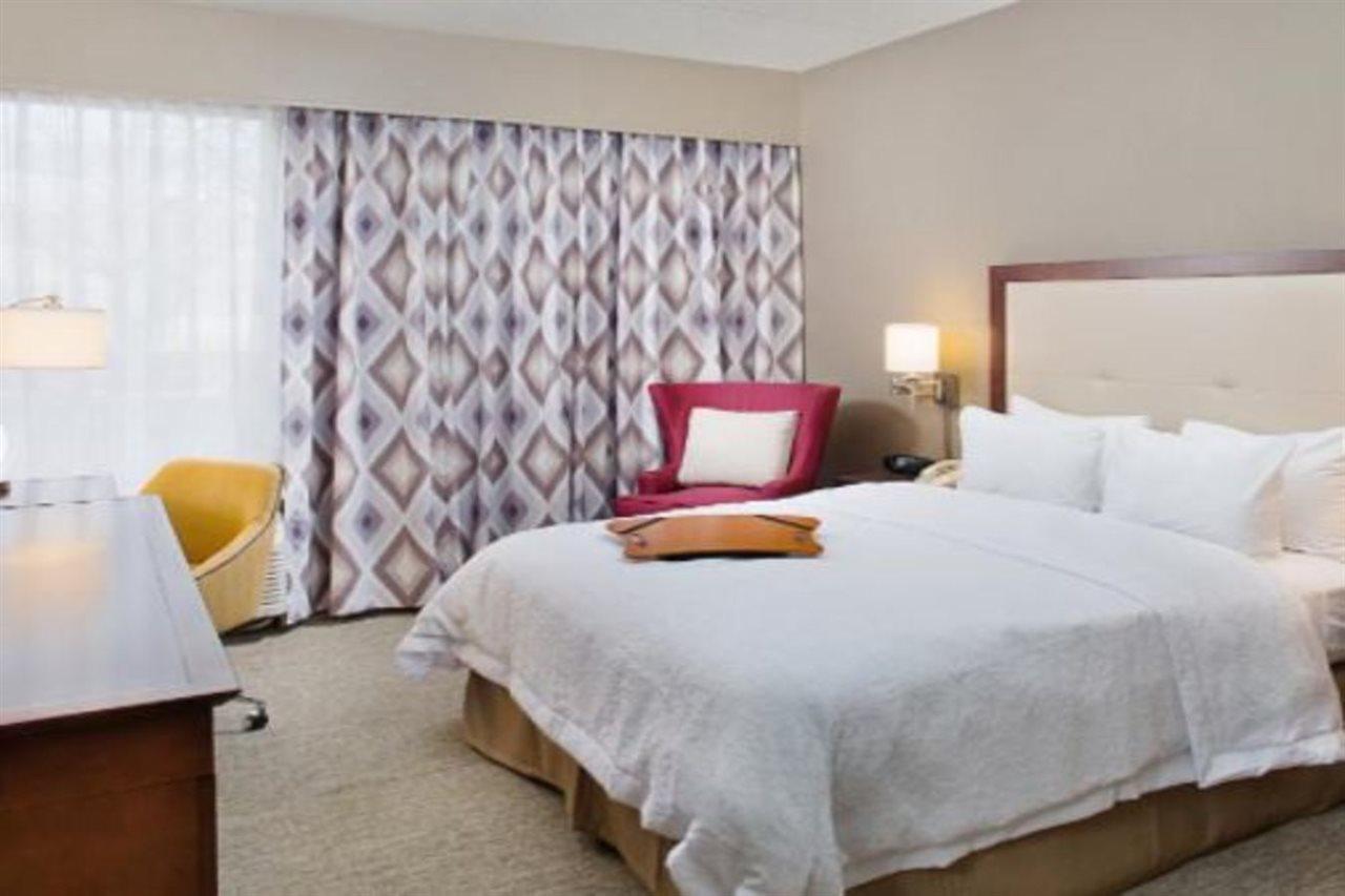 Hampton Inn Philadelphia/Уилоу Гроув Екстериор снимка