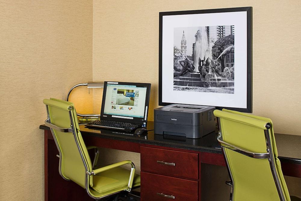 Hampton Inn Philadelphia/Уилоу Гроув Екстериор снимка