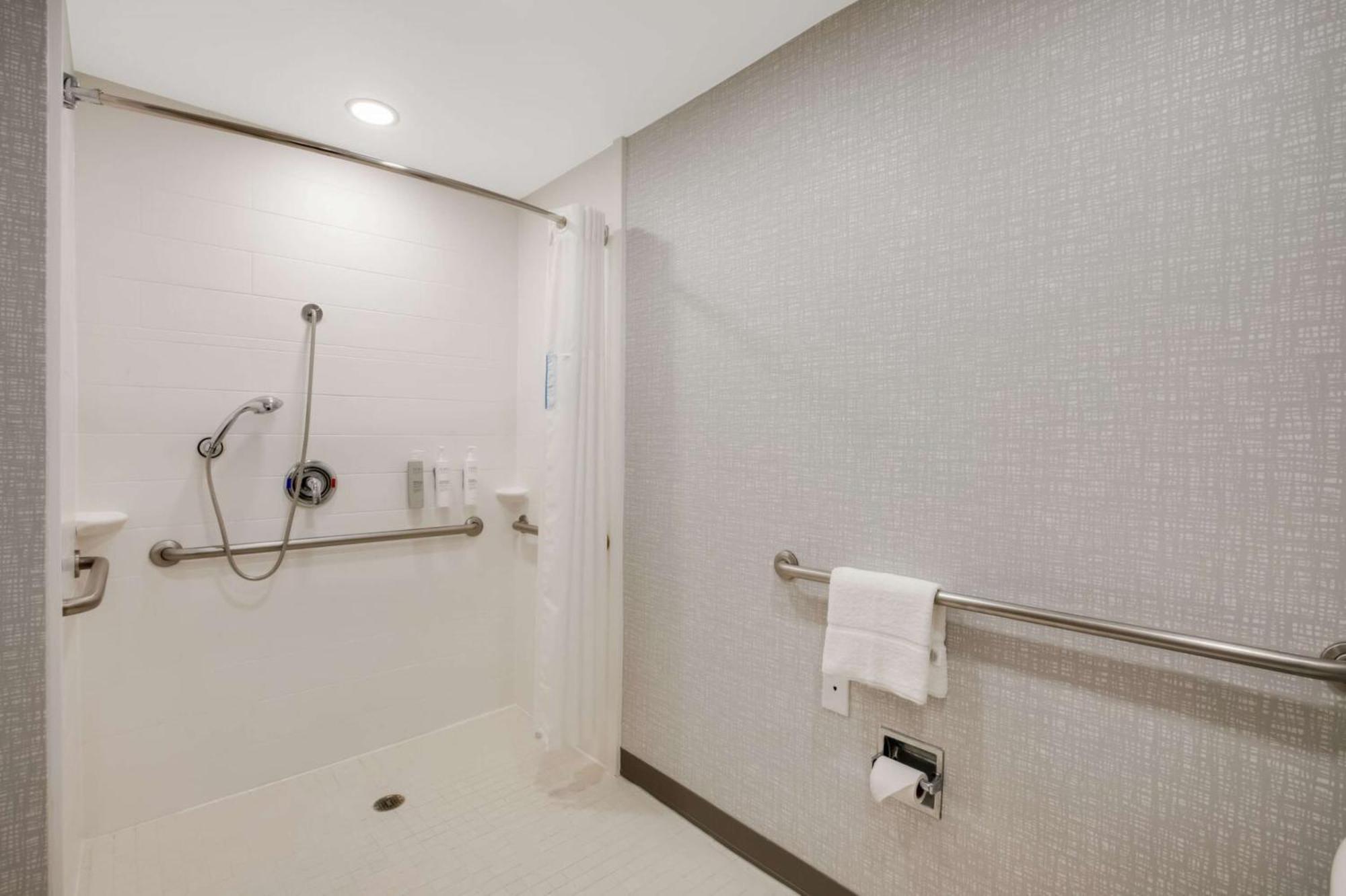 Hampton Inn Philadelphia/Уилоу Гроув Екстериор снимка