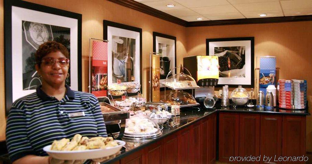 Hampton Inn Philadelphia/Уилоу Гроув Ресторант снимка